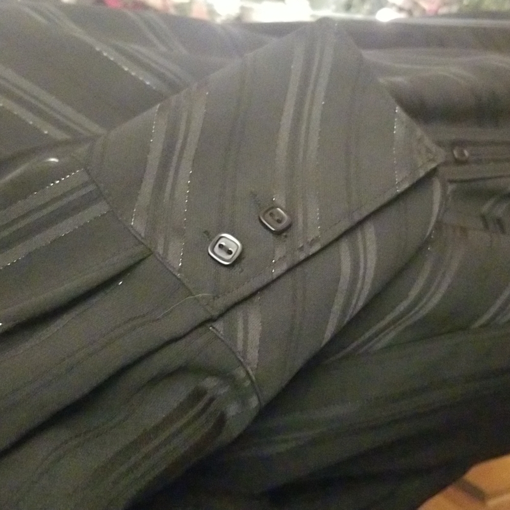 Black button down shirt - Picture 5 of 8